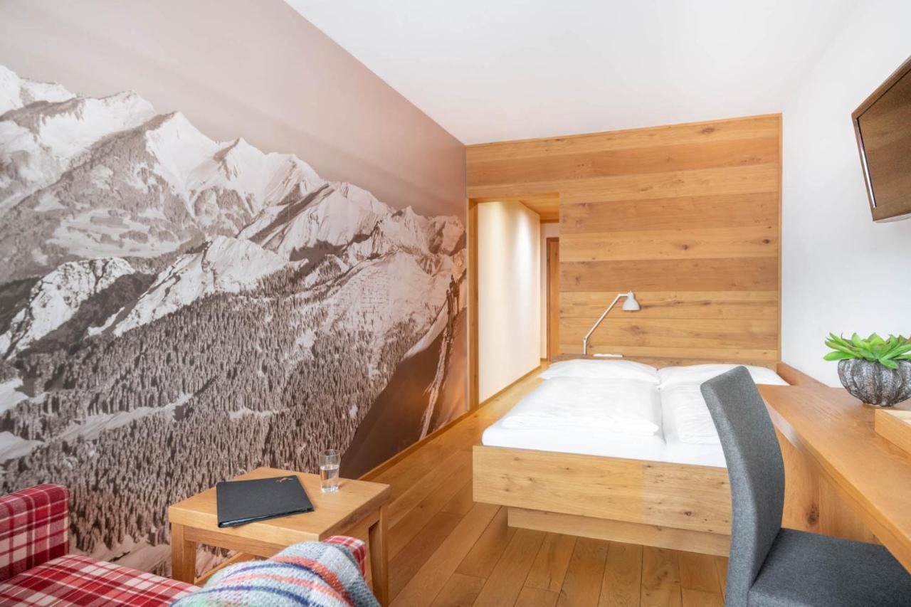 Queen Size Room